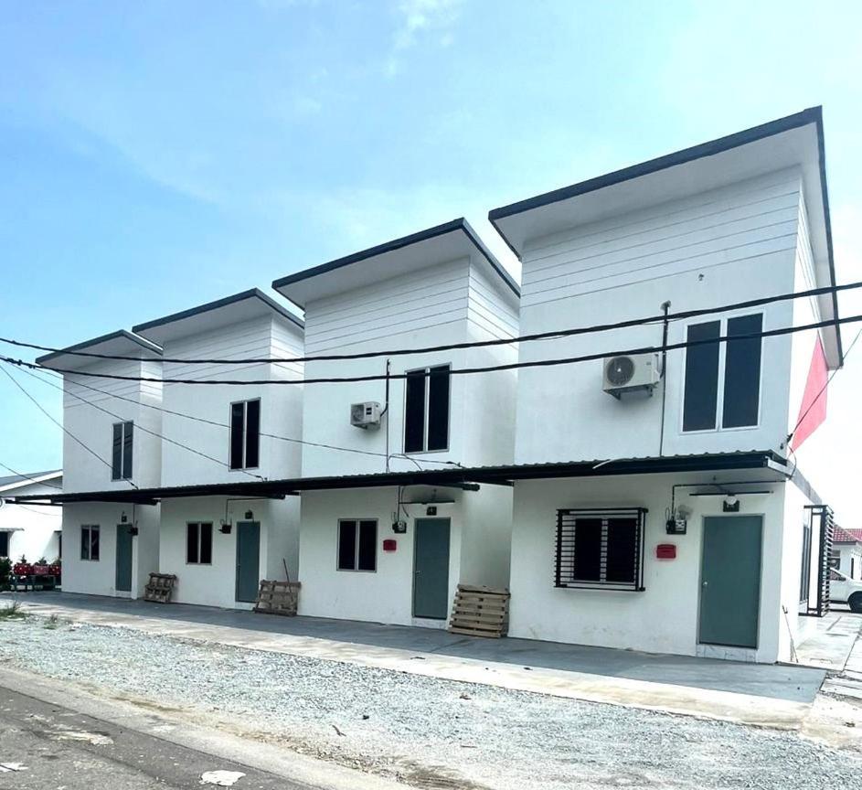 Inderapura Villa Free Parking Shah Alam Exterior photo
